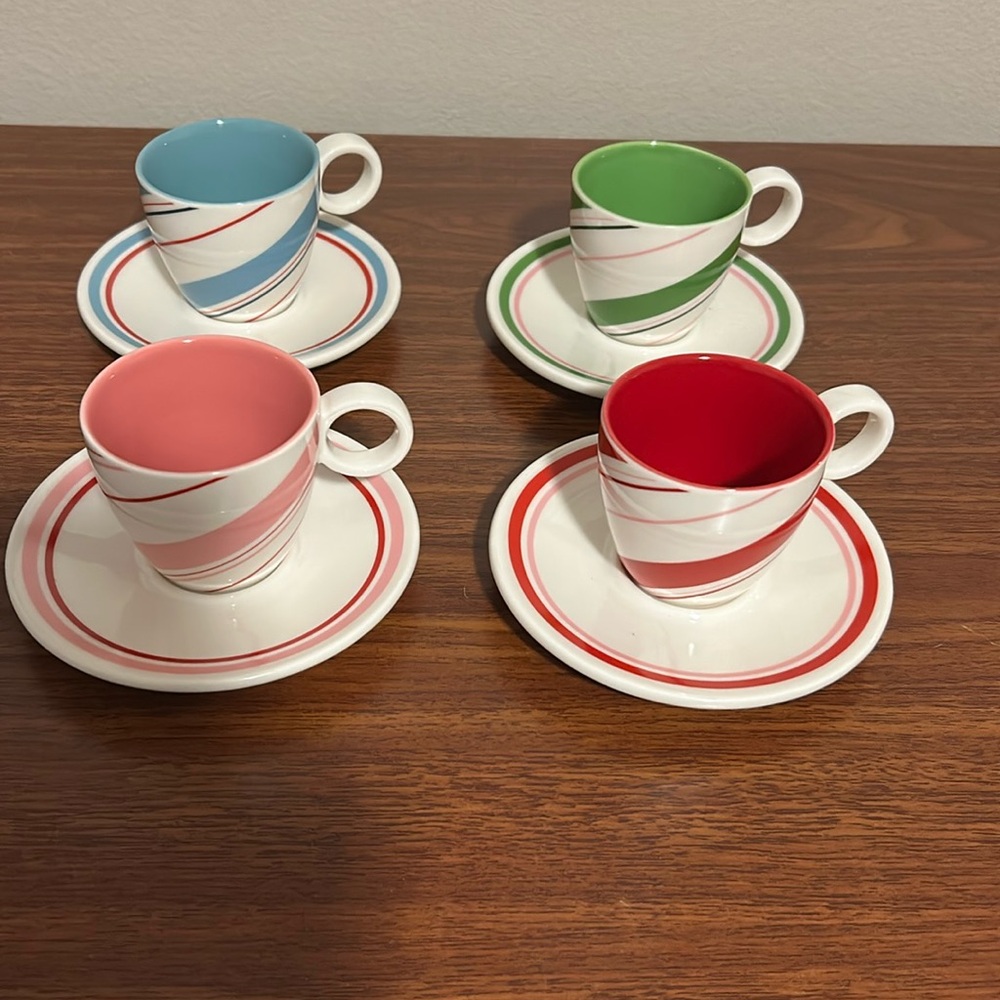 Starbucks Holiday 2007 Demitasse  3oz cups and saucers